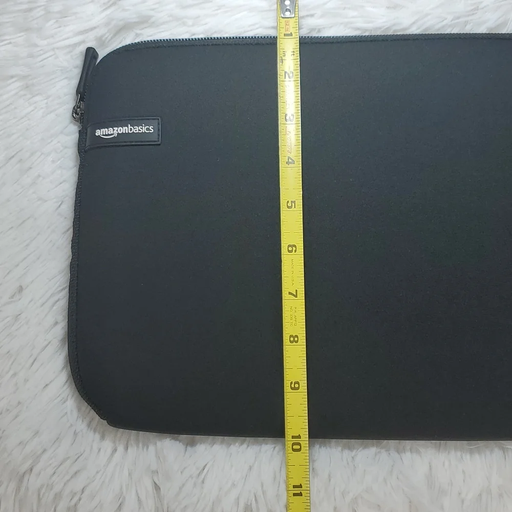 Amazon Basics Electronic Pouch